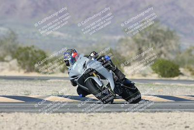 media/Jan-15-2026-Racers Edge (Thu) [[dfebeb70ab]]/2-A Group/Session 5 (Turn 5)/